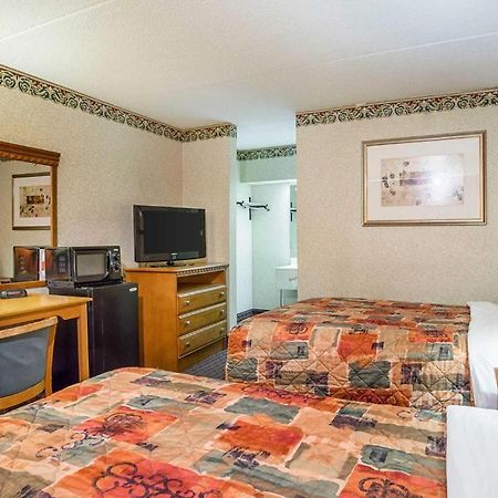 Rodeway Inn & Suites Tupelo Exterior foto